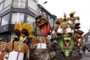 Carnavalsweekend met stoet De Roze Zondagstrein en Wortelworp (Ninove)